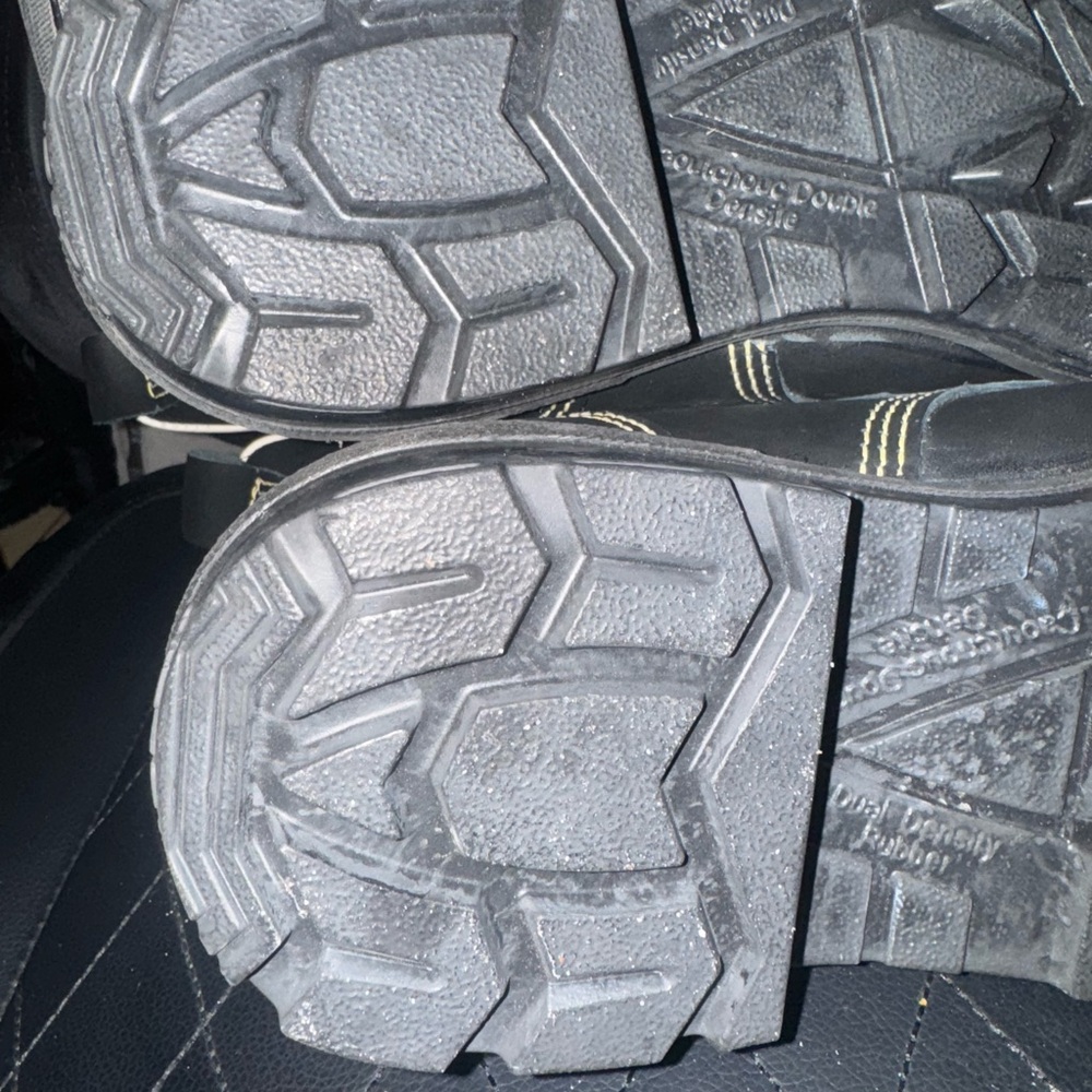 Work boots - Picture 4 of 5